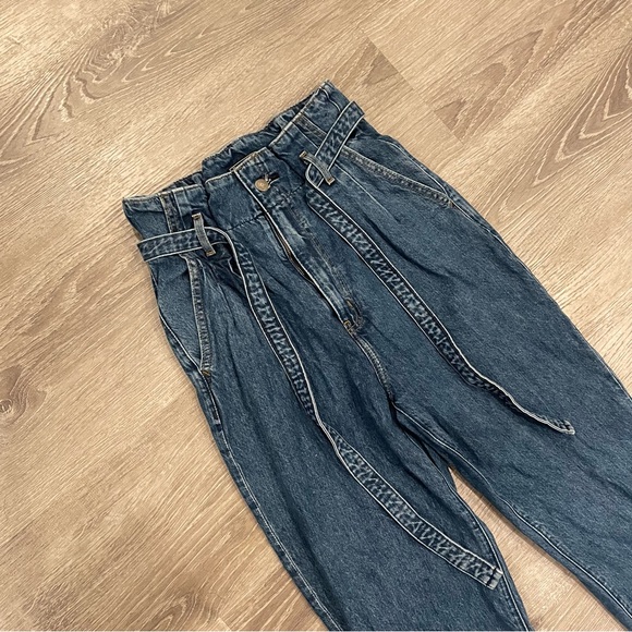 Abercrombie and Fitch A&F Mom Jeans with Ties Size 26 | 2R - Picture 5 of 7